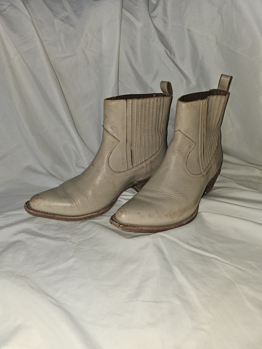 Womend Cream Leather Frye Ankle Boots